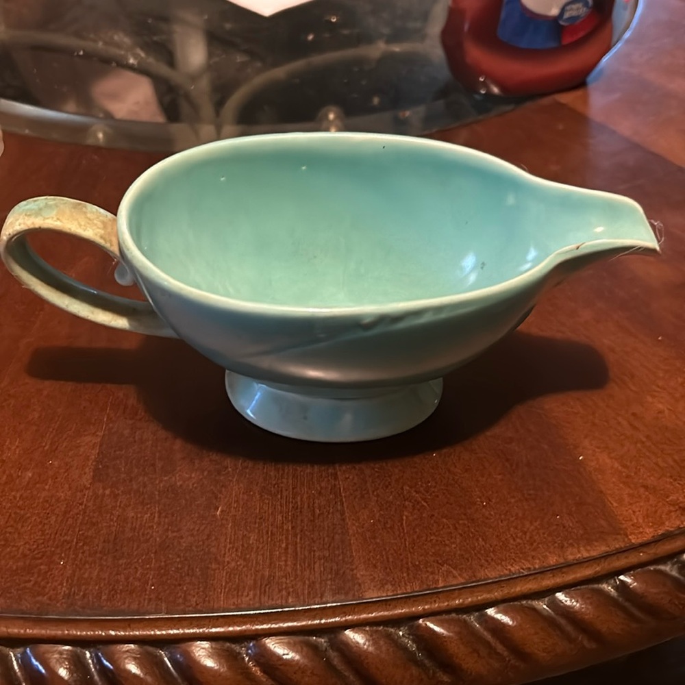 A gravy dish